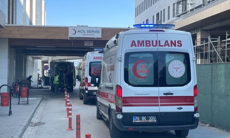 Ayrıntılar Netleşti: Karaman Bostanözü'nde devrilen tarım aracında 8 kişi yaralandı