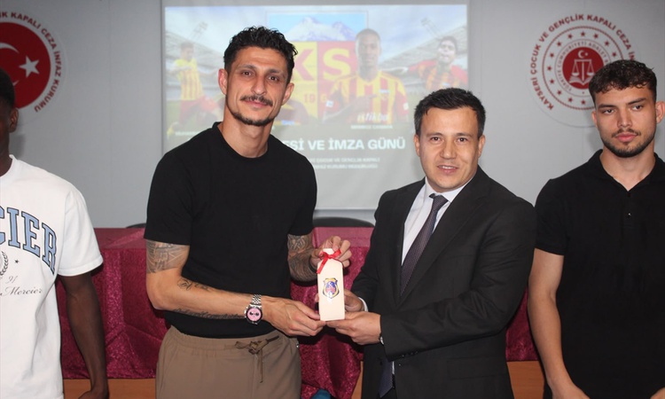 Ayrıntılar Netleşti: Kayserisporlu futbolcular, Kayseri'deki çocuk ve gençlik cezaevini ziyaret etti | İşte Tü
