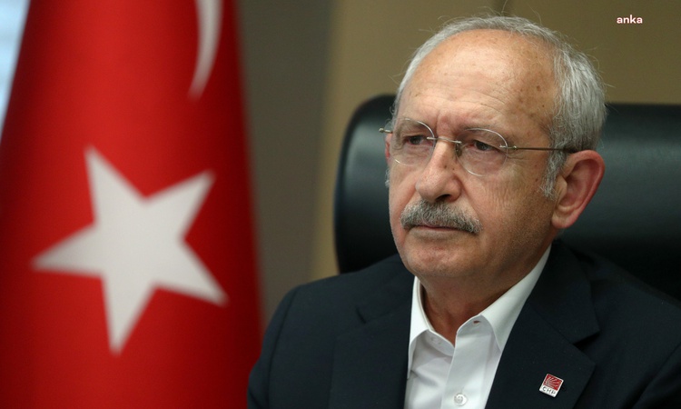 Ayrıntılar Netleşti: Kılıçdaroğlu, AYM önünde intihar eden emekli polisin ağabeyine başsağlığı diledi ve Merak