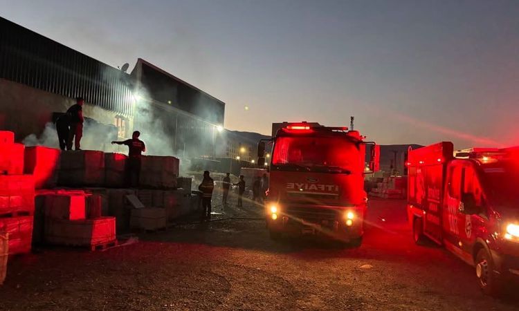 Ayrıntılar Netleşti: Kırıkhan'da iş yeri yangını kontrol altına alındı: Gelişmeler Takip Ediliyor
