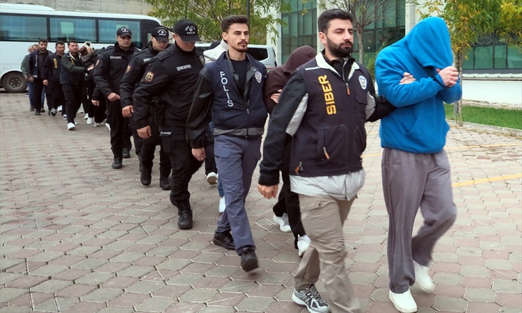 Ayrıntılar Netleşti: Kırıkkale merkezli yasa dışı bahis operasyonunda 17 zanlıdan 11'i hakkında tutuklama kara
