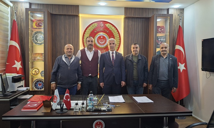 Ayrıntılar Netleşti: Kırşehir Şehit Aileleri Derneği Başkanı Kılıçaslan güven tazeledi - Son Dakika Bilgileri