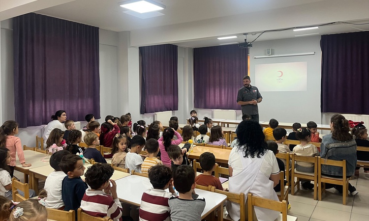Ayrıntılar Netleşti: Kızılay, Havza'da kreş ve okullarda öğrencilere afet eğitimi verdi - Son Dakika Bilgileri