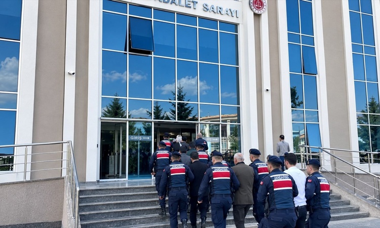 Ayrıntılar Netleşti: Kocaeli ve İstanbul'da dolandırıcılık operasyonunda 9 şüpheliden 7'si hakkında tutuklama