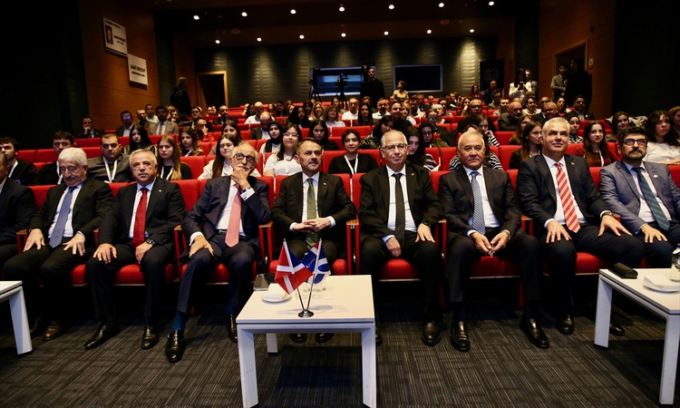 Ayrıntılar Netleşti: Kocaeli'de ilk kez açılan ilaç üretim teknikerliği programına 30 öğrenci kaydoldu | İşte