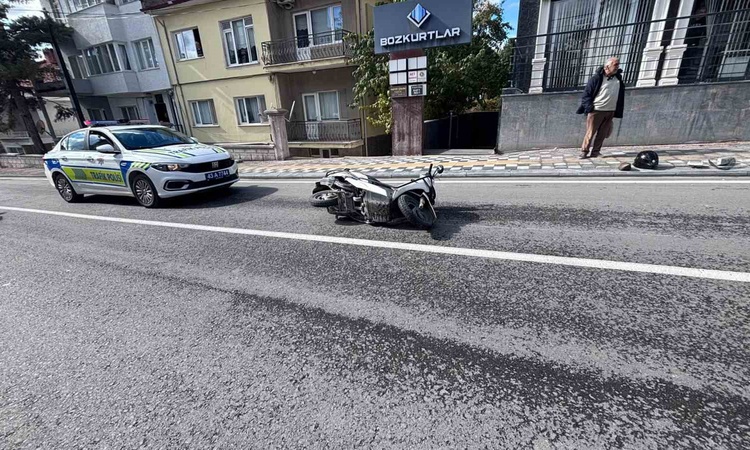 Ayrıntılar Netleşti: Kütahya Tavşanlı'da motosiklet önce servise sonra otomobile çarptı, 2 kişi yaralandı - So