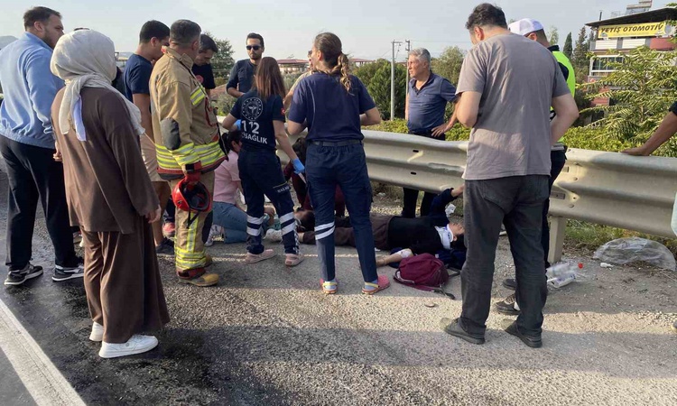 Ayrıntılar Netleşti: Manisa Alaşehir'de mazotlu yolda iki motosiklet kazasında 2'si çocuk 5 kişi yaralandı ve