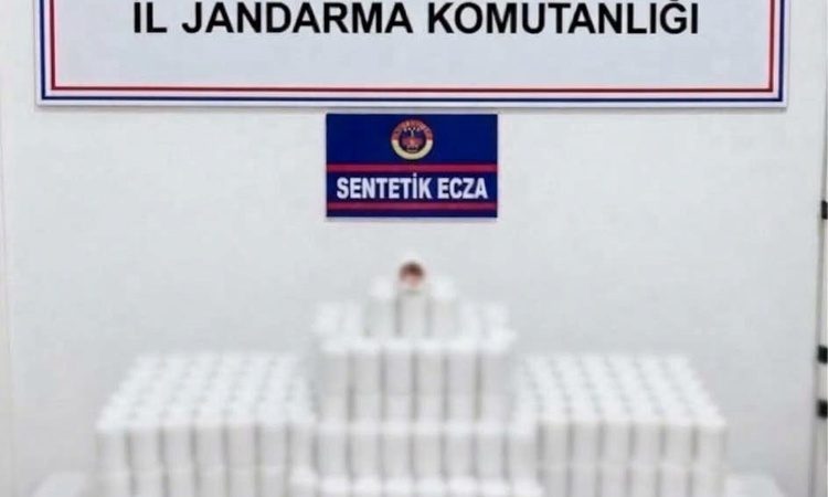 Ayrıntılar Netleşti: Manisa Şehzadeler'de jandarma operasyonunda 42 bin 534 sentetik hap ele geçirildi