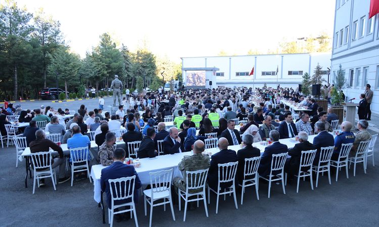 Ayrıntılar Netleşti: Mardin'de şehitler için anma programı düzenlendi ve Merak Edilenler