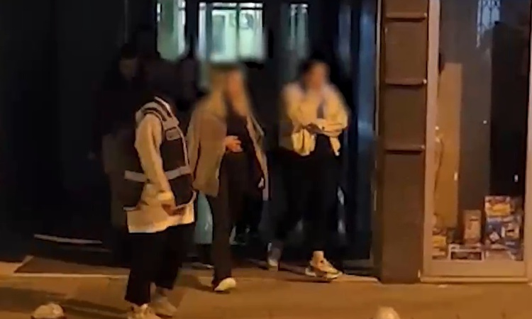Ayrıntılar Netleşti: Masaj salonu adı altında fuhuş yaptırmışlar! 13 adrese polis baskını - Son Dakika Bilgile