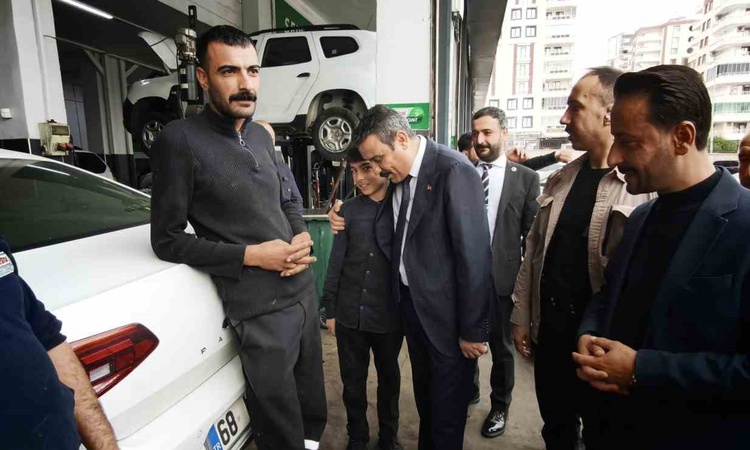 Ayrıntılar Netleşti: MHP Diyarbakır İl Başkanı Özcoşkun, esnafa Terörsüz Türkiye sürecini anlattı