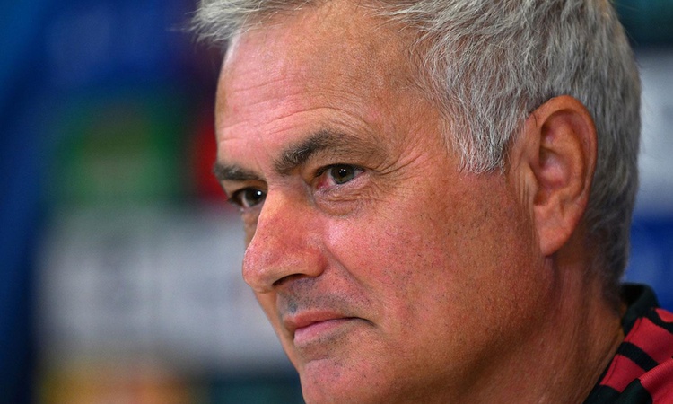 Ayrıntılar Netleşti: Mourinho'dan ültimatom: Yedek kulübesinde bile oturamaz: Gelişmeler Takip Ediliyor