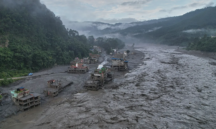Ayrıntılar Netleşti: Nepal'de Sel Felaketi: Hidroelektrik Tünellerinde Mahsur Kalanlar İçin Kurtarma Çalışmala