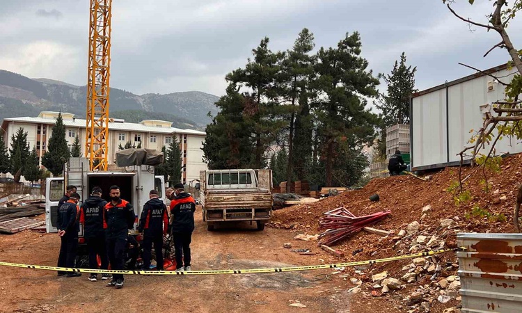 Ayrıntılar Netleşti: Onikişubat Milli Eğitim Müdürü Bulut: "20 öğrencimiz tedbir amaçlı hastaneye kaldırıldı"