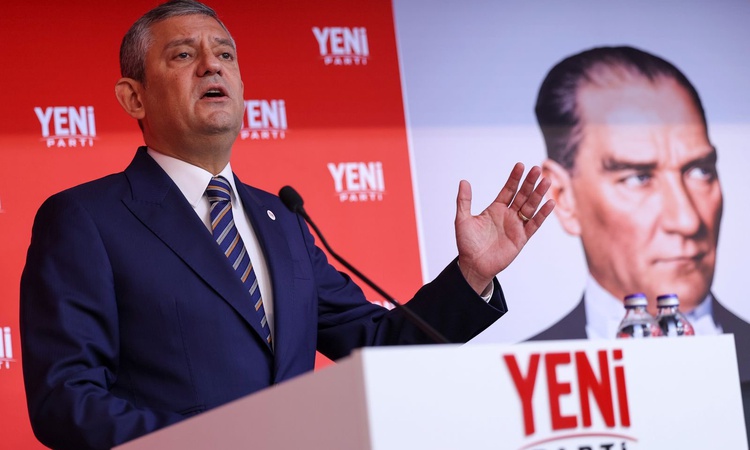 Ayrıntılar Netleşti: Özgür Özel, Manisa Akhisar'daki 11 ölümlü kaza için başsağlığı mesajı yayımladı ve Merak