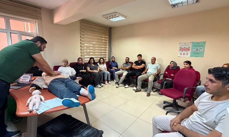 Ayrıntılar Netleşti: Palu Devlet Hastanesi'nde CPR Eğitimi Verildi | İşte Tüm Ayrıntılar
