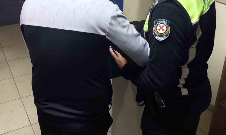 Ayrıntılar Netleşti: Pendik'te makas atan sürücünün aracı 60 gün men edildi, 90 bin TL ceza kesildi. ve Merak
