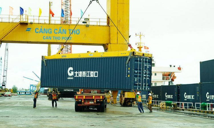 Ayrıntılar Netleşti: Pinglu Kanalı'ndan geçen ilk dış ticaret gemisi Can Tho'da törenle karşılandı ve Merak Ed