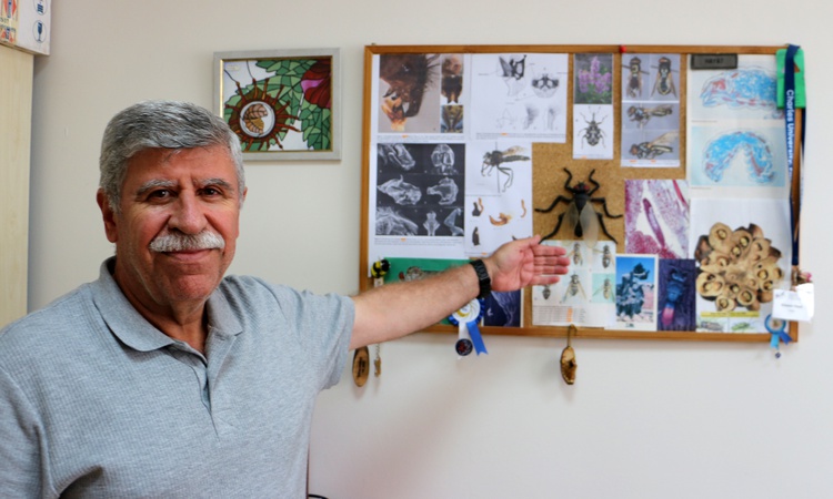 Ayrıntılar Netleşti: Prof. Rüstem Hayat, Erzurum'da yeni sinek türüne 1 yaşında ölen oğlunun adını verdi