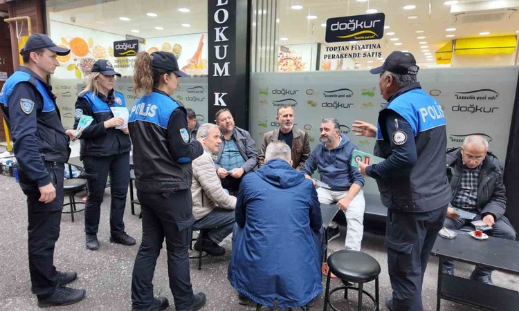 Ayrıntılar Netleşti: Samsun polisi İlkadım'da 92 esnafı ziyaret edip 288 vatandaşı ayrıntıları bildirdi: Geliş
