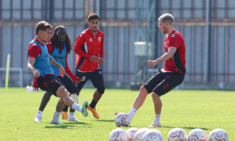 Ayrıntılar Netleşti: Samsunspor, Amed Sportif Faaliyetler maçı hazırlığını yarın tamamlayacak ve Merak Edilenl