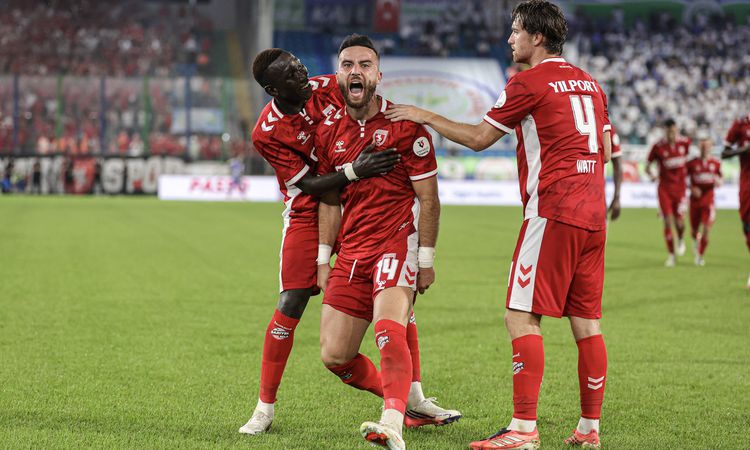 Ayrıntılar Netleşti: Samsunspor, Çaykur Rizespor'u deplasmanda 2-0 mağlup etti | İşte Tüm Ayrıntılar