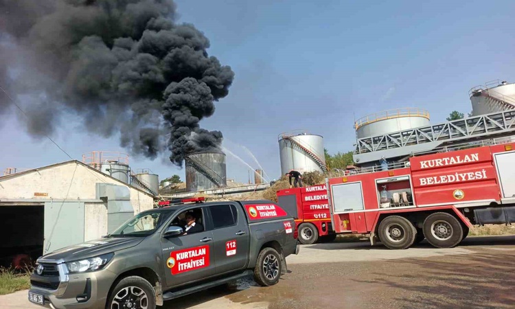 Ayrıntılar Netleşti: Siirt Kurtalan'da TPAO petrol sahasında yangın çıktı, 2 kişi dumandan etkilendi - Son Dak