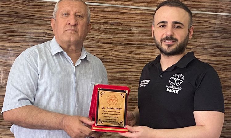 Ayrıntılar Netleşti: Şırnak'ta 32 yıllık sağlık emekçisi Sadık Fırat'a veda töreni ve Merak Edilenler