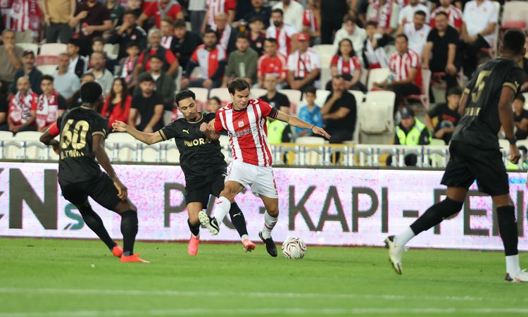 Ayrıntılar Netleşti: Sivasspor ve Manisa FK 2-2 Berabere Kaldı ve Merak Edilenler