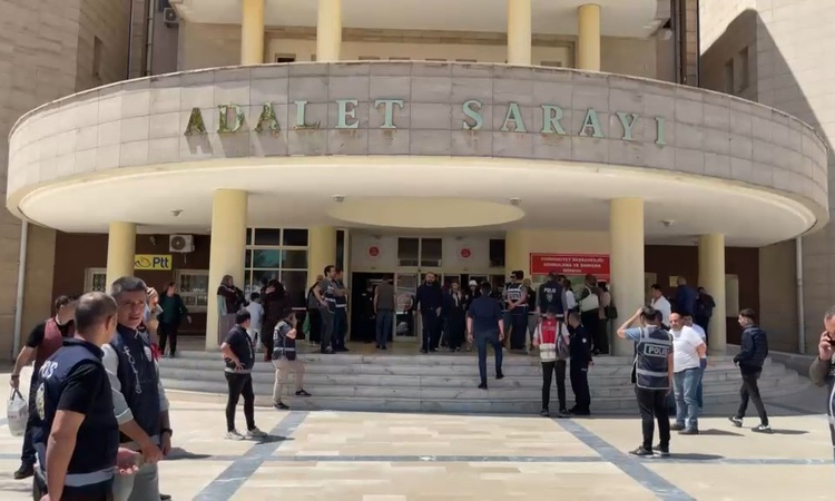 Ayrıntılar Netleşti: Siverek'te ütüyle yakıldığı iddia edilen çocuğun üvey annesi ve 2 yakını hakkında tutukla
