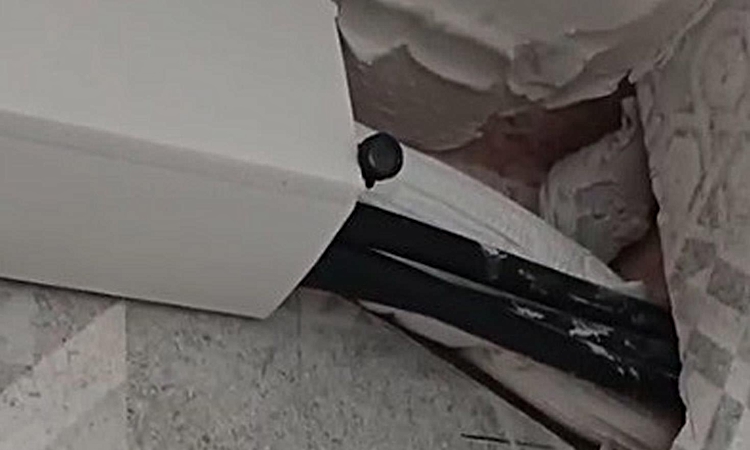Ayrıntılar Netleşti: Spor salonunda skandal! Duş alırken kafasını kaldıran kadın, üzerini giyinip polisi aradı