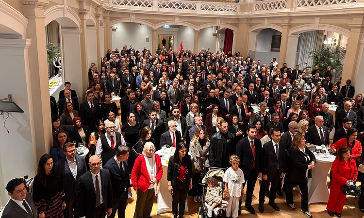 Ayrıntılar Netleşti: Stockholm'de Cumhuriyet'in 103. yılı resepsiyonunda Büyükelçi Karakoç konuştu: Gelişmeler