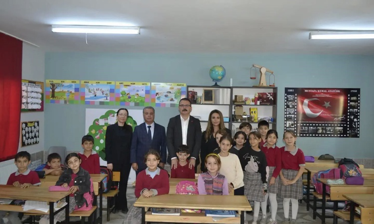 Ayrıntılar Netleşti: Sultanhisar Kaymakamı Ateş, Demirhan İlkokulu'nda eğitim çalışmalarını değerlendirdi