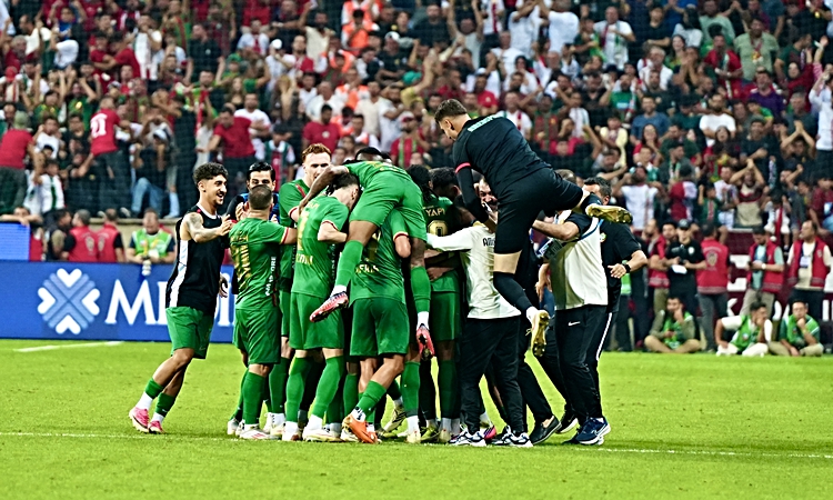 Ayrıntılar Netleşti: Süper Lig'in 6'ncı haftasında Amed Sportif Faaliyetler, Beşiktaş'ı 3-2 yendi ve Merak Edi