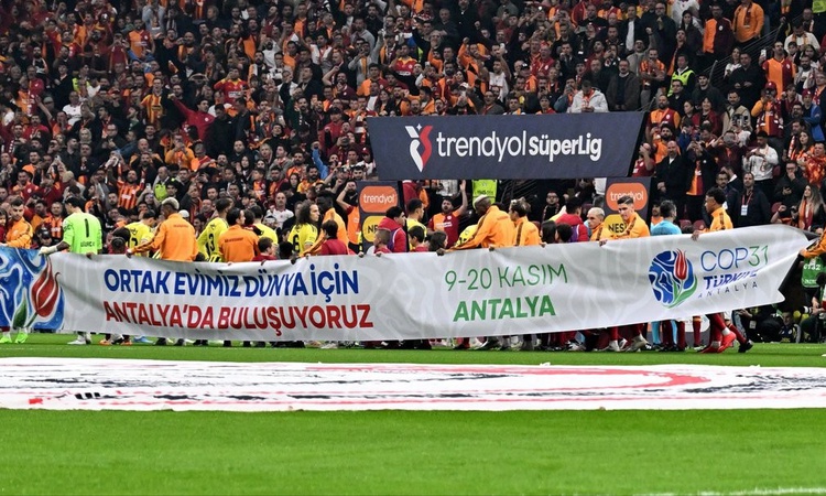 Ayrıntılar Netleşti: Süper Lig'in 9. haftasında kulüpler COP31 için Antalya'da pankartla sahaya çıktı ve Merak