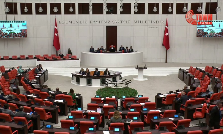 Ayrıntılar Netleşti: TBMM Genel Kurulu... AK Partili Özlem Zengin'den "fon krizi" çağrısı: Listenin tamamının
