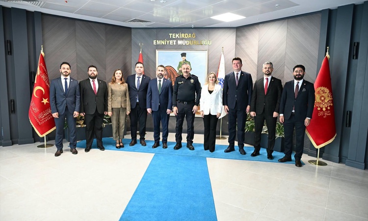 Ayrıntılar Netleşti: Tekirdağ Barosu Başkanı Arslan, İl Emniyet Müdürü Turanlı'yı makamında ziyaret etti ve Me