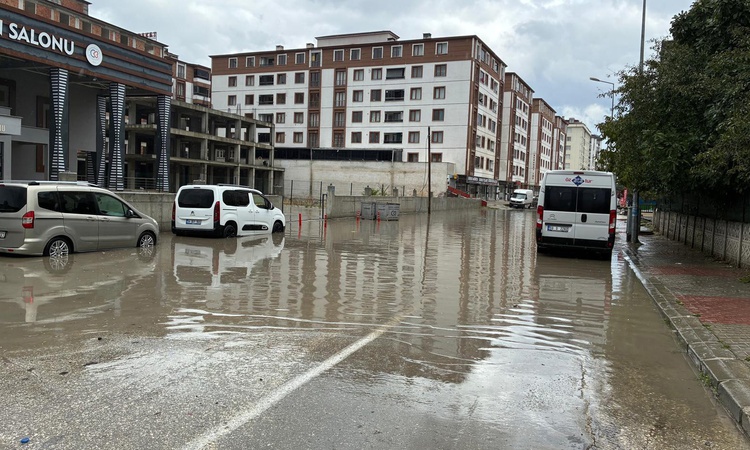 Ayrıntılar Netleşti: Tekirdağ Çerkezköy'de sağanak su baskınına neden oldu, su 50 santimetreye ulaştı: Gelişme