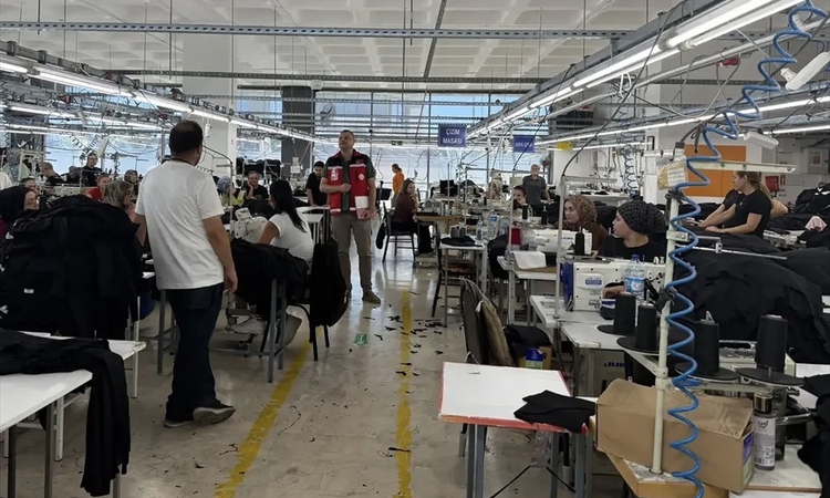 Ayrıntılar Netleşti: Tekirdağ'da tekstil çalışanlarına madde bağımlılığıyla mücadele eğitimi verildi