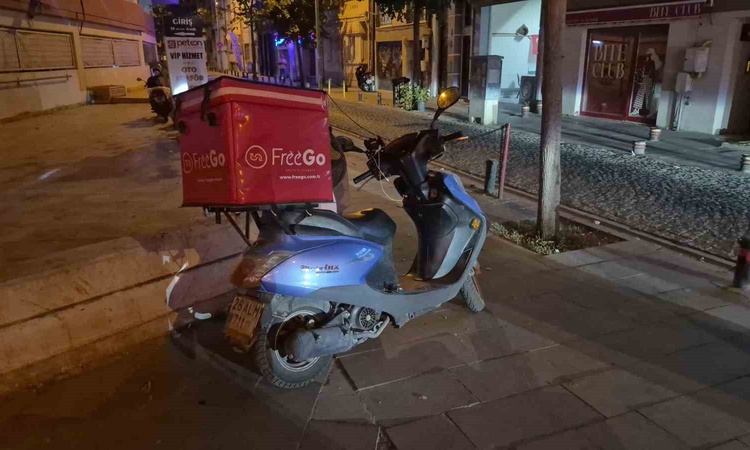 Ayrıntılar Netleşti: Ters yönden gelen alkollü motosiklet sürücüsü polis otosuna çarptı