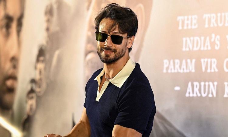 Ayrıntılar Netleşti: Tiger Shroff'a silahlı saldırı soruşturmasında 10 şüpheli gözaltında