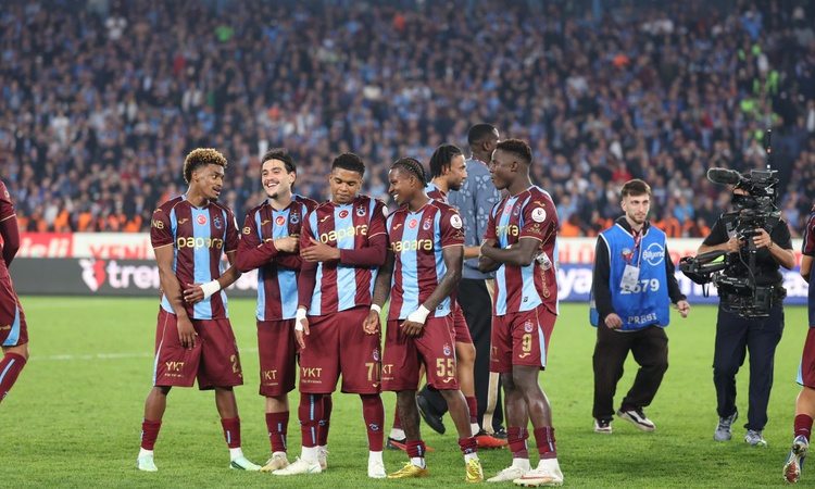 Ayrıntılar Netleşti: Trabzonspor Beşiktaş'ı 2-0 yendi, derbi serisini 37 yıl sonra 4 maça çıkardı ve Merak Edi