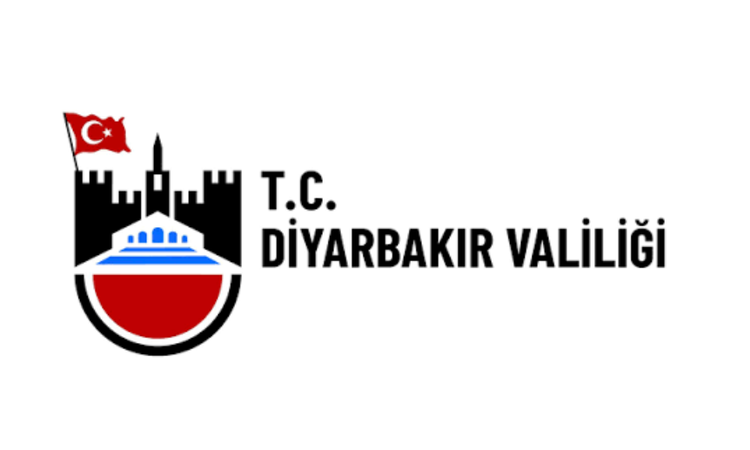 Ayrıntılar Netleşti: Trabzonspor taraftarlarını taşıyan otobüse Diyarbakır Ergani'de taşlı saldırı ve Merak Ed