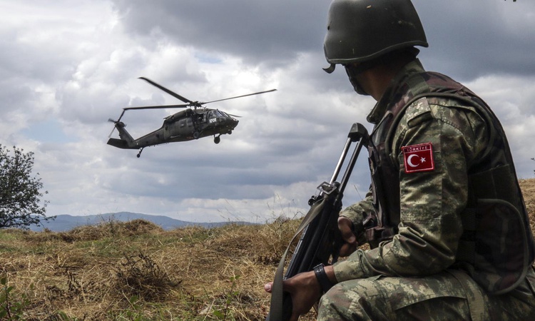 Ayrıntılar Netleşti: TSK'nın Suriye'de köylere dönüşleri engellediği iddiasına yalanlama: Gelişmeler Takip Edi