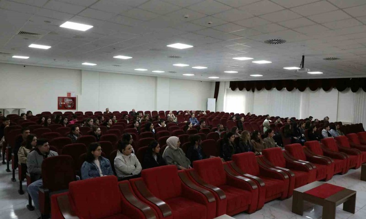 Ayrıntılar Netleşti: Tunceli'de okul ve kurum bahçe görevlilerine iş sağlığı ve güvenliği eğitimi verildi ve M