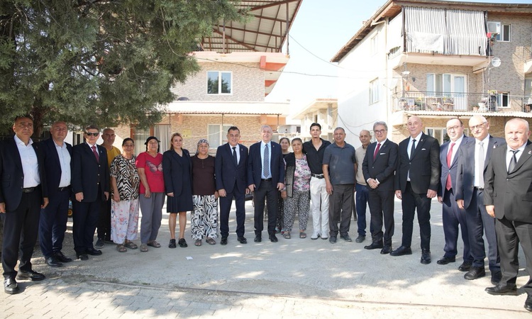 Ayrıntılar Netleşti: Ümit Özdağ, Denizli’de bir dizi ziyarette bulundu, üniversite öğrencileriyle bir araya ge