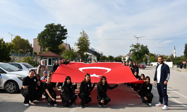Ayrıntılar Netleşti: Vezirköprü'de Amatör Spor Haftası kutlandı