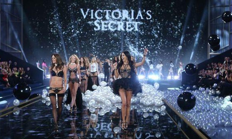 Ayrıntılar Netleşti: Victoria Secret Fashion Show hangi kanalda, nereden izlenir? Victoria Secret Fashion Show