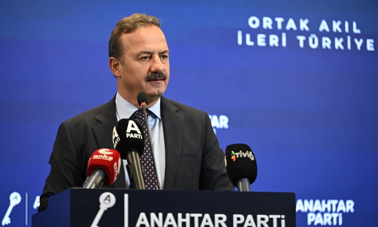 Ayrıntılar Netleşti: Yavuz Ağıralioğlu, Manisa Akhisar'daki trafik kazası için başsağlığı ve şifa diledi
