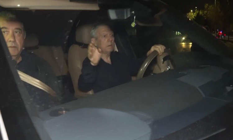 Aziz Yıldırım canlı yayında kaza yaptı | İşte Tüm Ayrıntılar